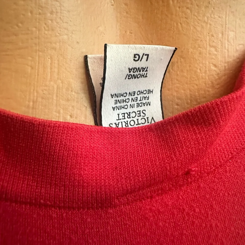 Victoria's Secret Red Cotton Thong Vintage 2016 - Picture 3 of 4